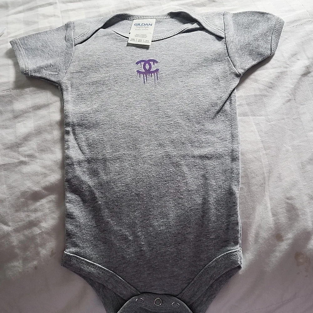Baby Onsie Bundle - Picture 6 of 9
